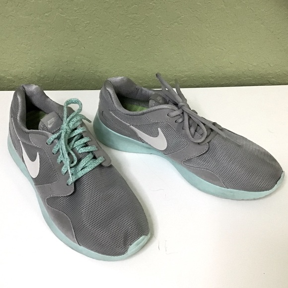 Nike Shoes - Nike Kaishi Women’s Athletic Shoes Sneakers Gray White Aqua Sports Classic Sz 9